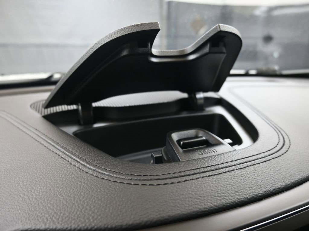 Used 2021 Jeep Cherokee Latitude Lux 80th Anniv w/ Quick Order Package 26U 80TH image 36