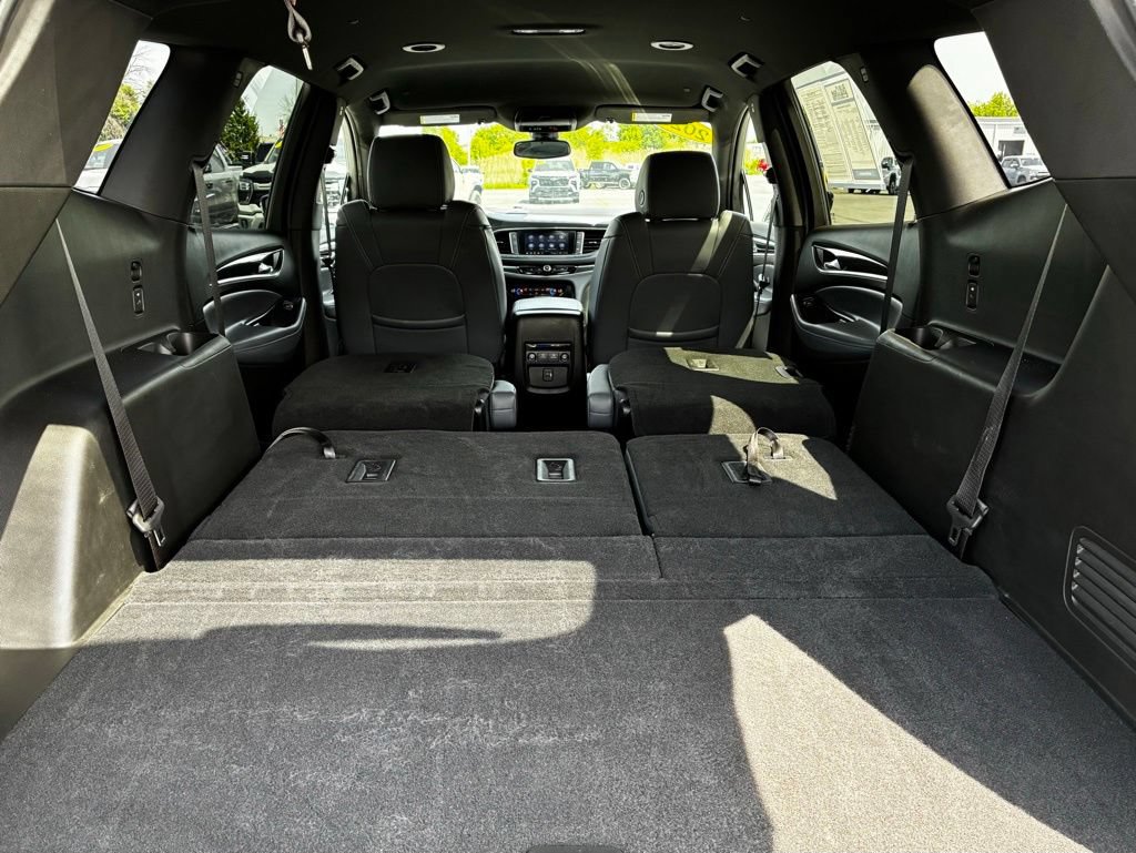 Used 2023 Buick Enclave Essence AWD/4WD image 38