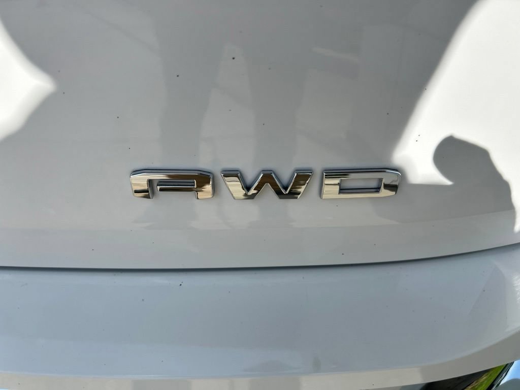 Used 2023 GMC Terrain Denali w/ LPO, Floor Liner Package AWD/4WD image 32