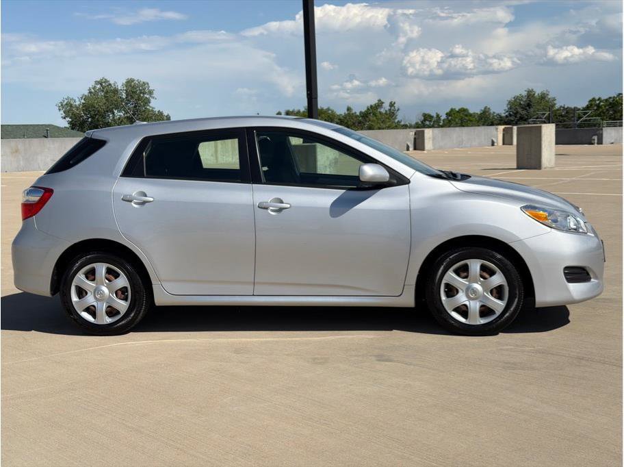 Used 2009 Toyota Matrix FWD image 9