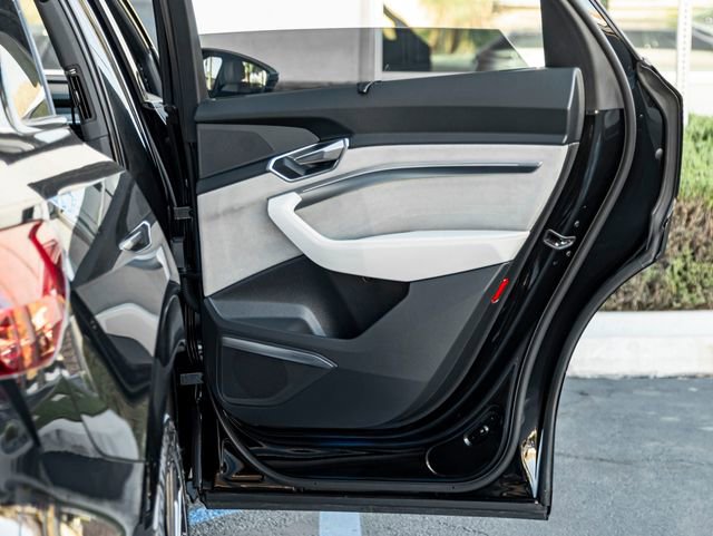 Used 2024 Audi Q8 e-tron Prestige w/ Prestige Package image 26