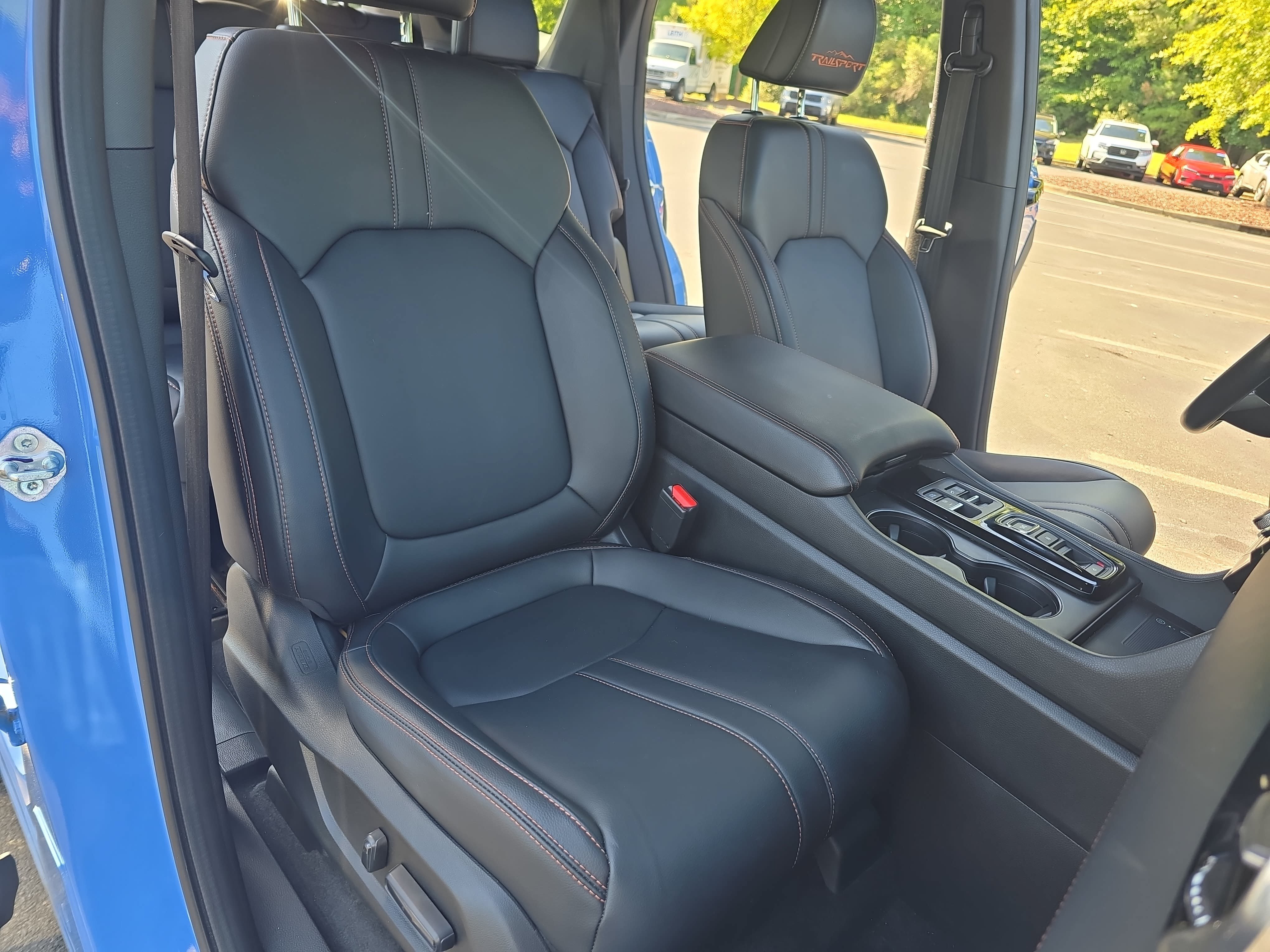 Certified 2023 Honda Pilot TrailSport image 10