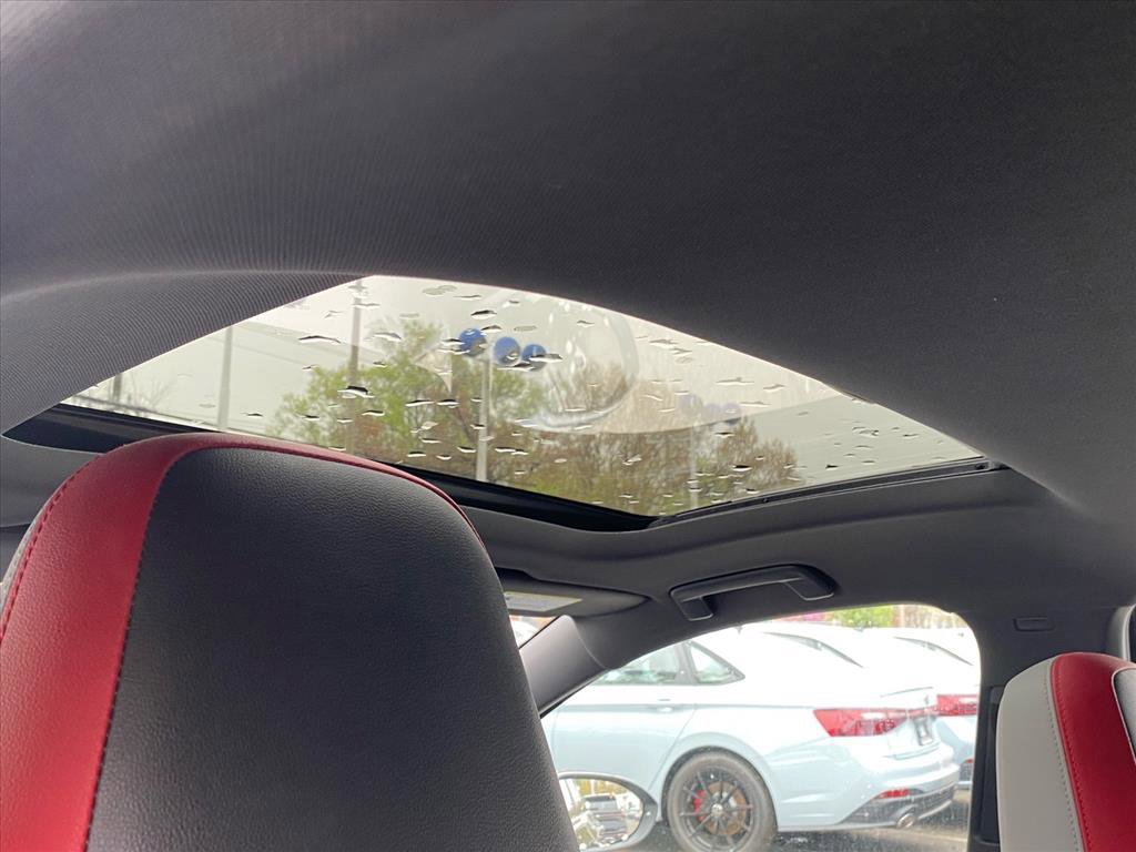 Certified 2024 Volkswagen GTI Autobahn image 18