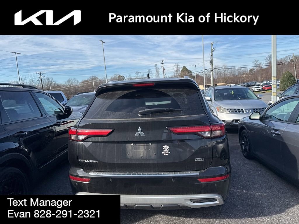 Used 2022 Mitsubishi Outlander SEL image 4