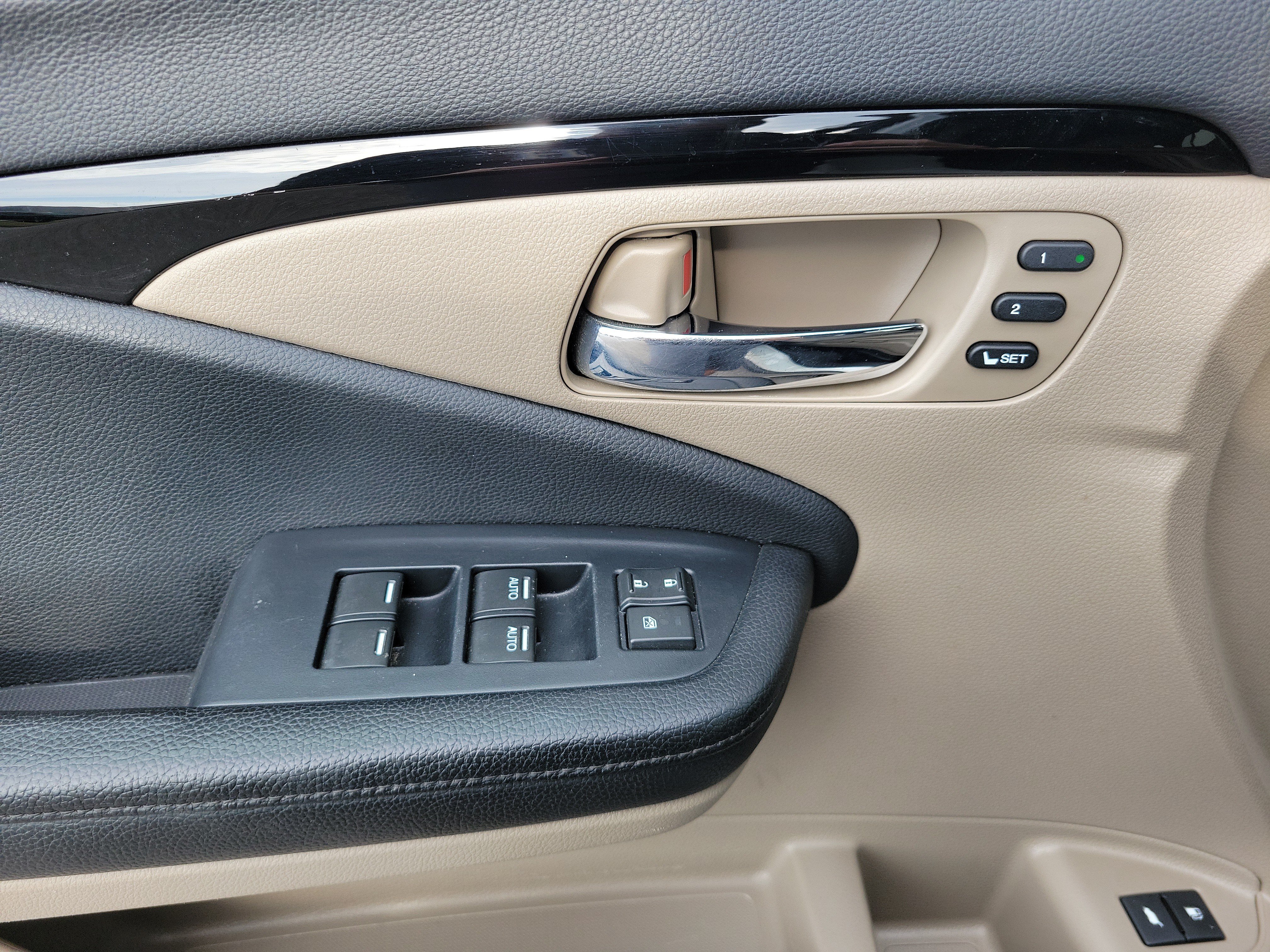 Used 2020 Honda Pilot Elite image 24