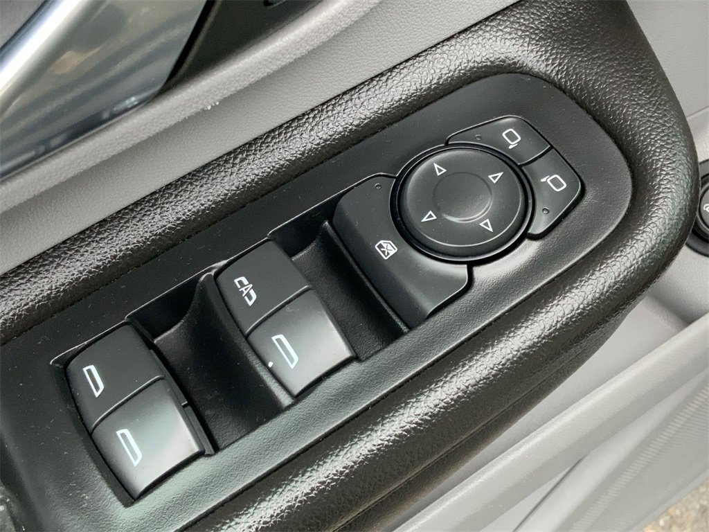 Used 2023 GMC Terrain SLE w/ Driver Convenience Package image 22