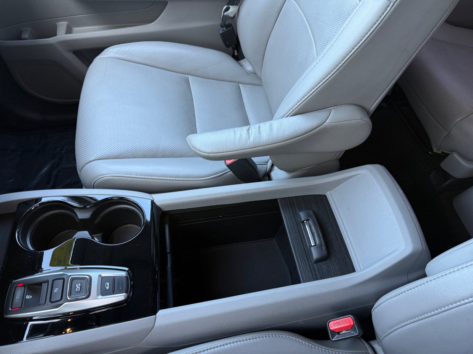 Used 2016 Honda Pilot Elite image 14