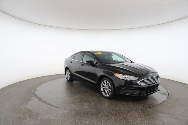 Used 2017 Ford Fusion SE image 27