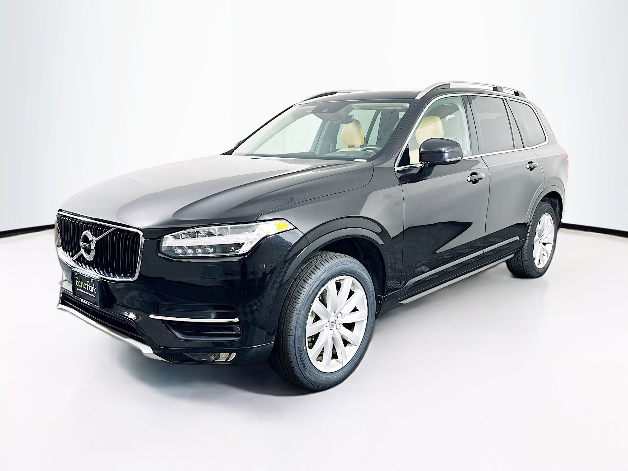 Used 2016 Volvo XC90 T6 Momentum AWD/4WD image 3