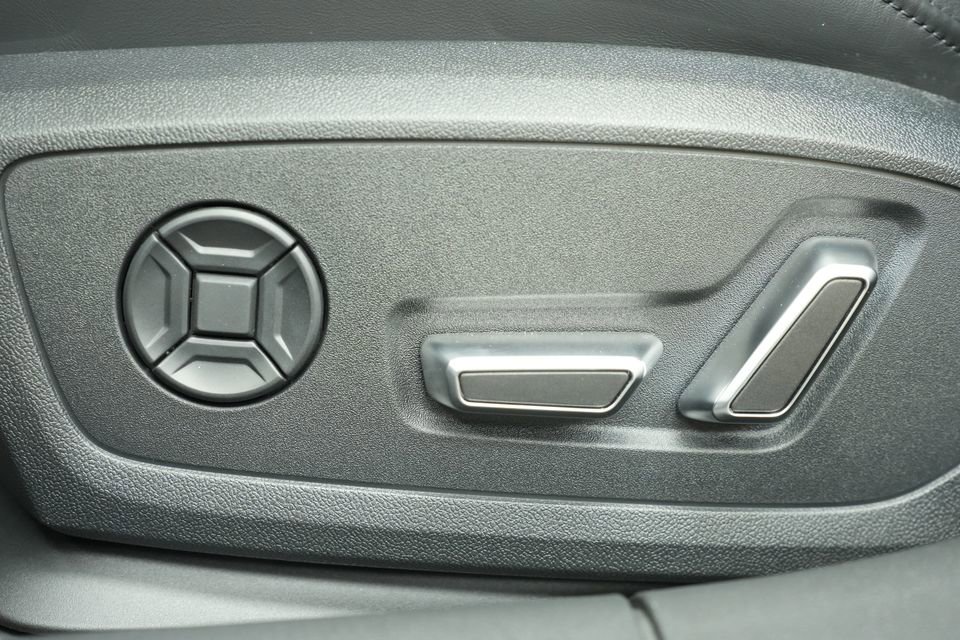 Used 2023 Audi RS 7 Sportback AWD/4WD image 31