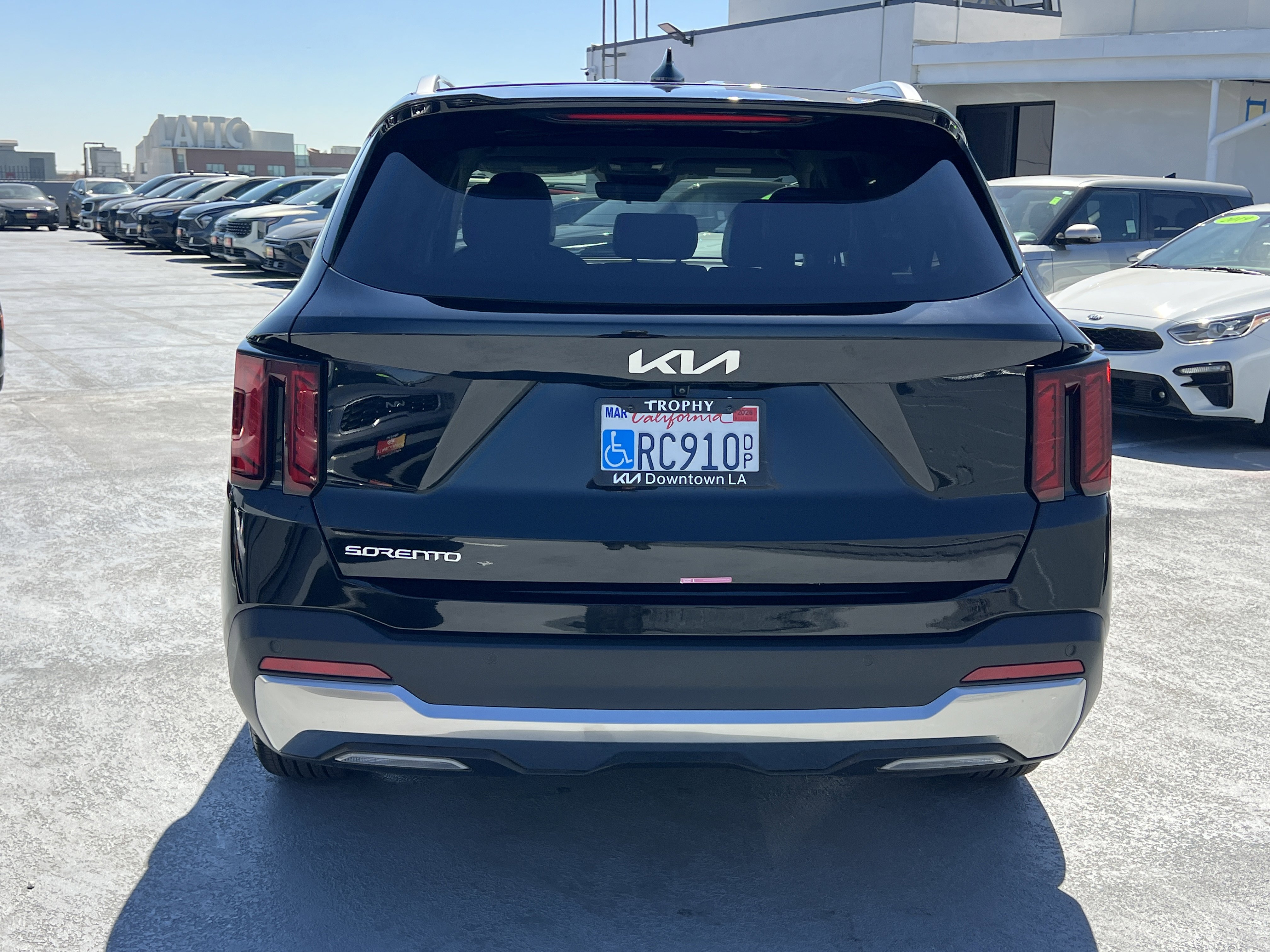 Certified 2025 Kia Sorento S image 6