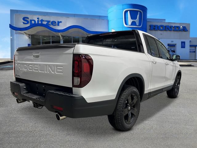 New 2026 Honda Ridgeline Black Edition image 3