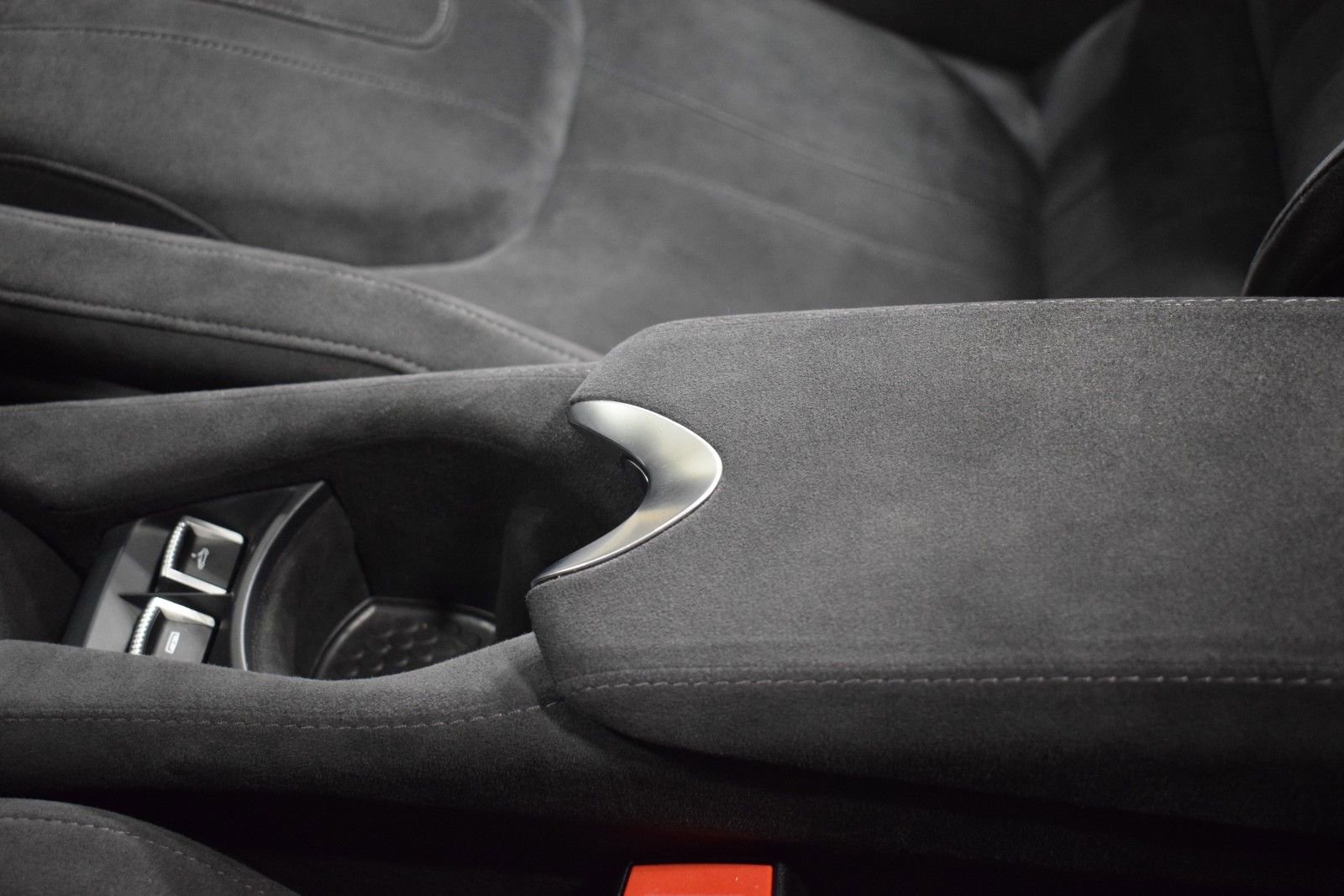Used 2020 McLaren 720S Performance RWD image 37