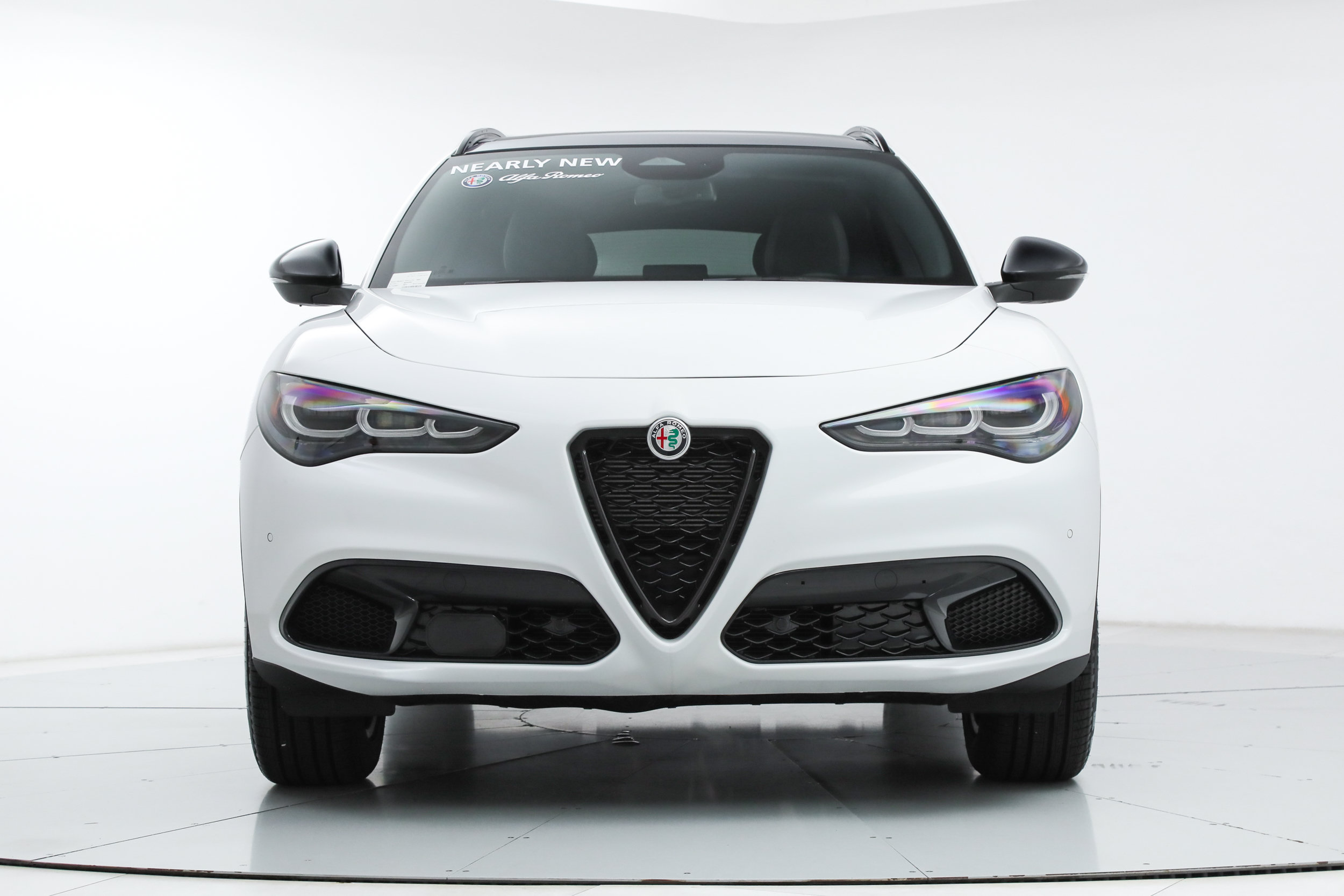 New 2025 Alfa Romeo Stelvio Sprint w/ Convenience Package AWD/4WD image 8
