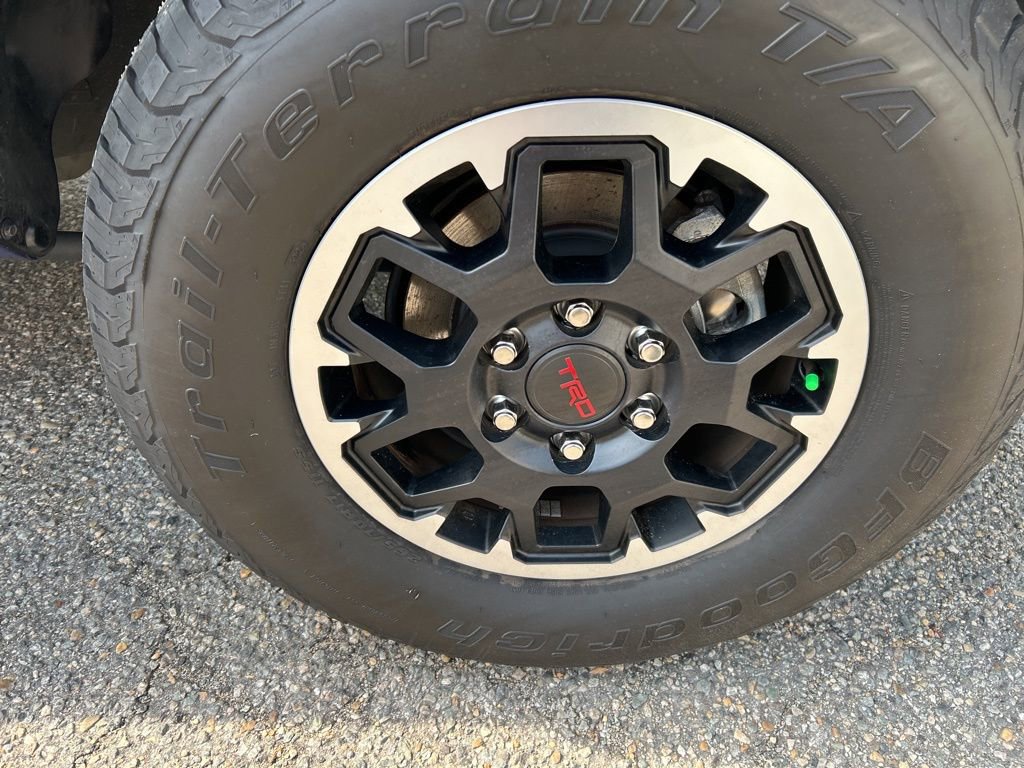 Used 2024 Toyota Tacoma TRD Off-Road image 10