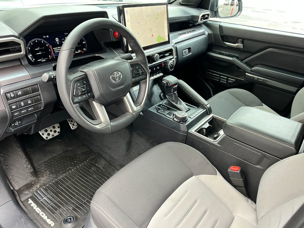 Used 2025 Toyota Tacoma TRD Sport w/ TRD Sport Upgrade Package image 10