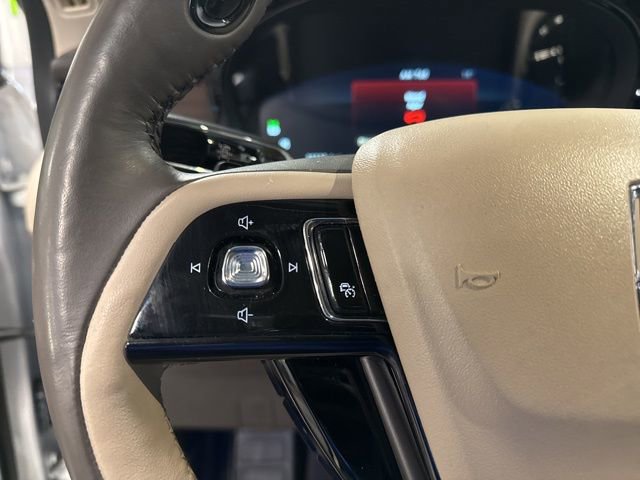 Used 2022 Lincoln Corsair Reserve w/ Equipment Group 201A image 17