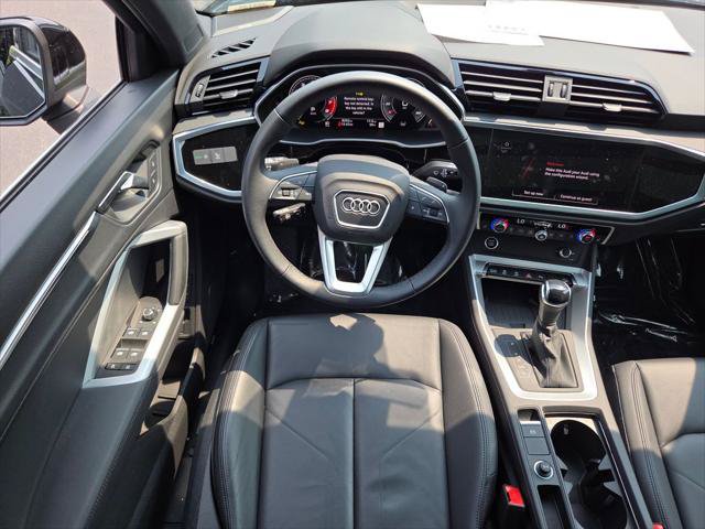 Certified 2025 Audi Q3 2.0T Premium Plus w/ Premium Plus Package AWD/4WD image 4