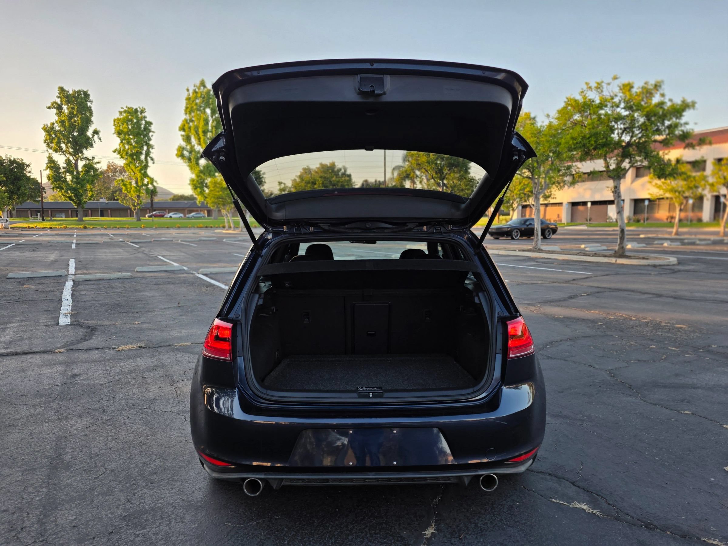 Used 2017 Volkswagen GTI Sport FWD image 9