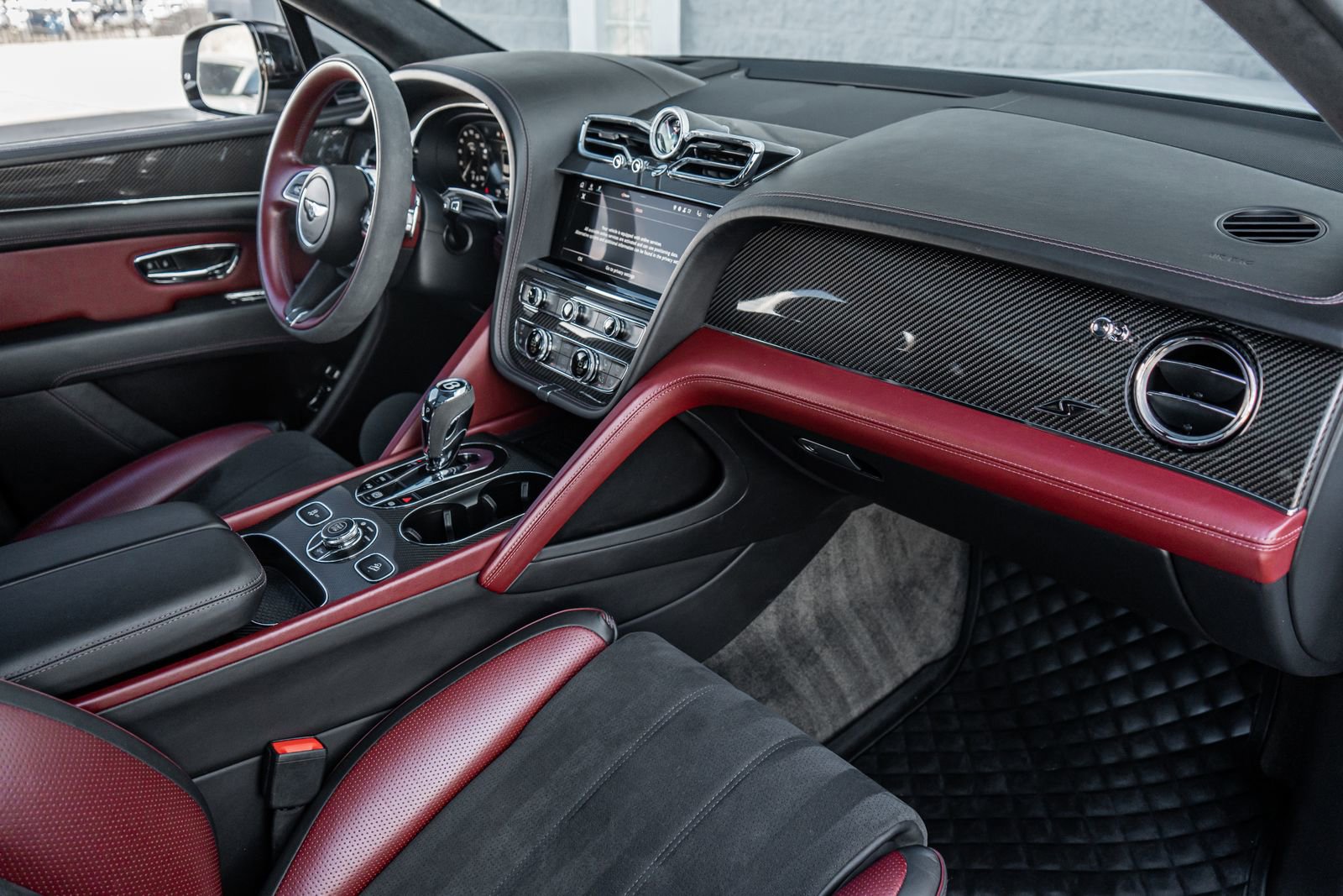 Certified 2022 Bentley Bentayga image 2