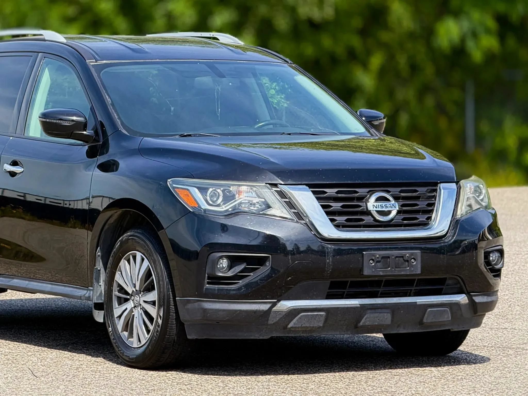 Used 2017 Nissan Pathfinder SV FWD image 15