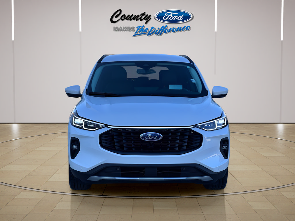 Used 2025 Ford Escape Platinum w/ Premium Technology Package FWD image 5