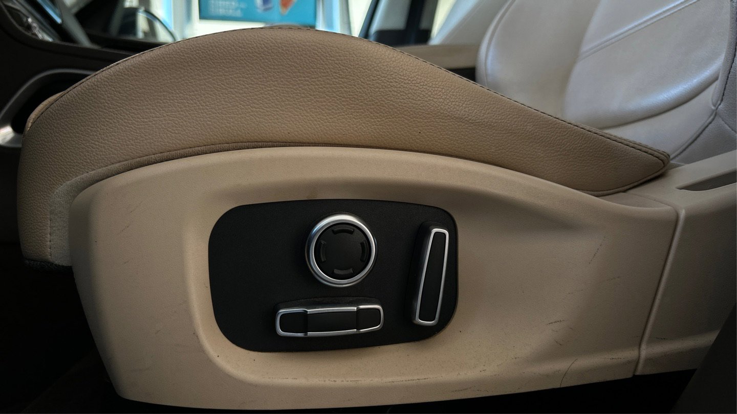 Used 2019 Jaguar F-PACE Prestige image 52