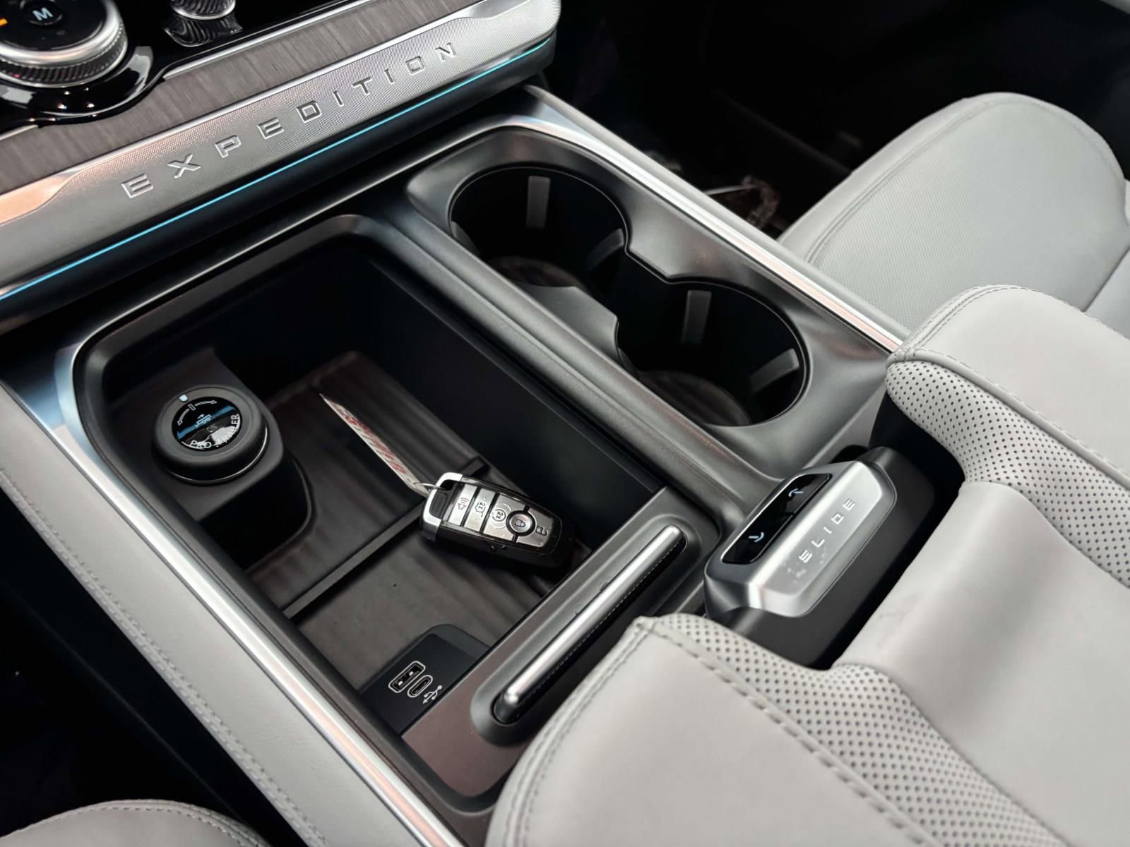 New 2026 Ford Expedition Max Platinum w/ Platinum Ultimate Package image 23