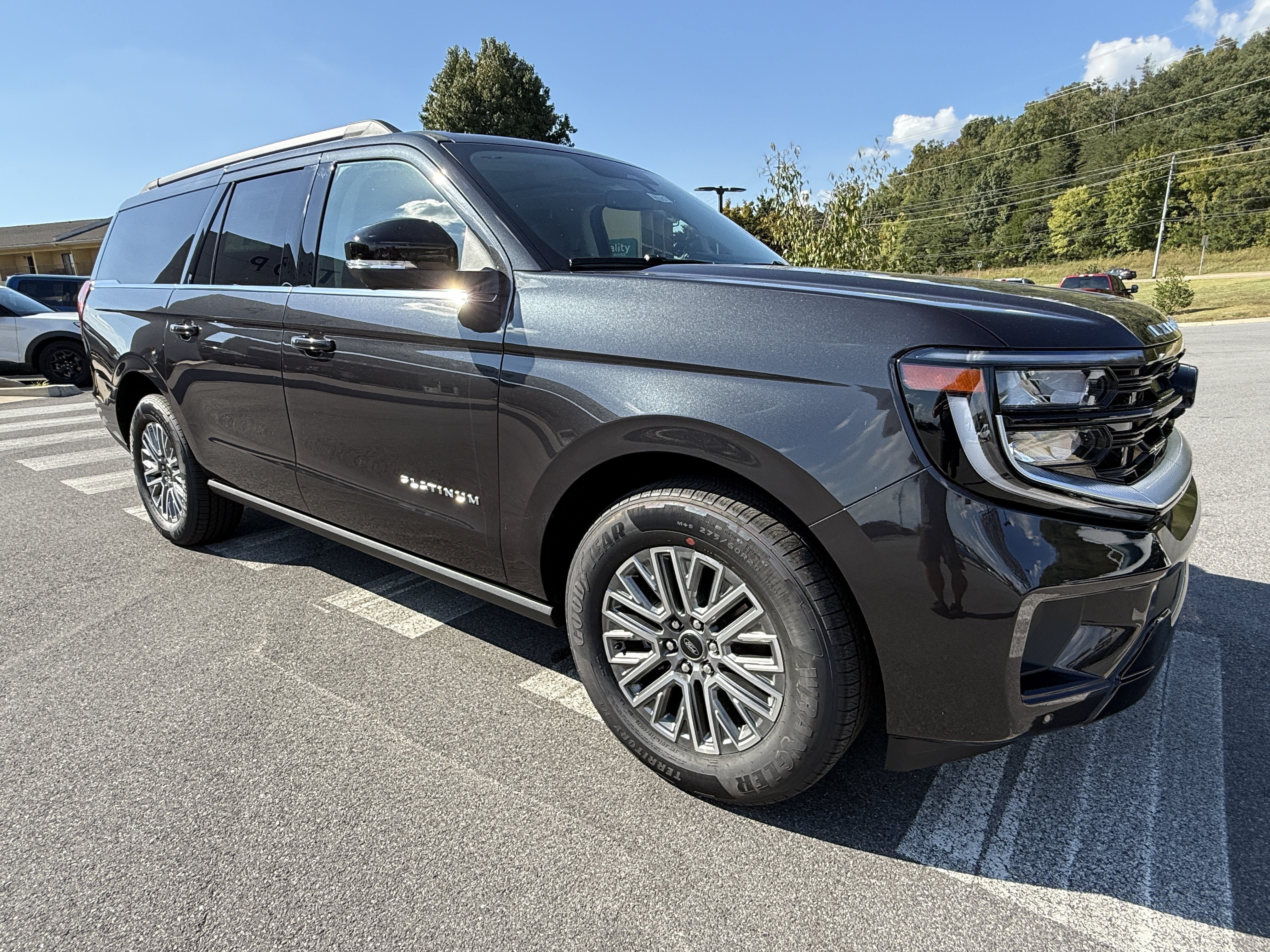New 2027 Ford Expedition Max Platinum w/ Driver's Package AWD/4WD image 3