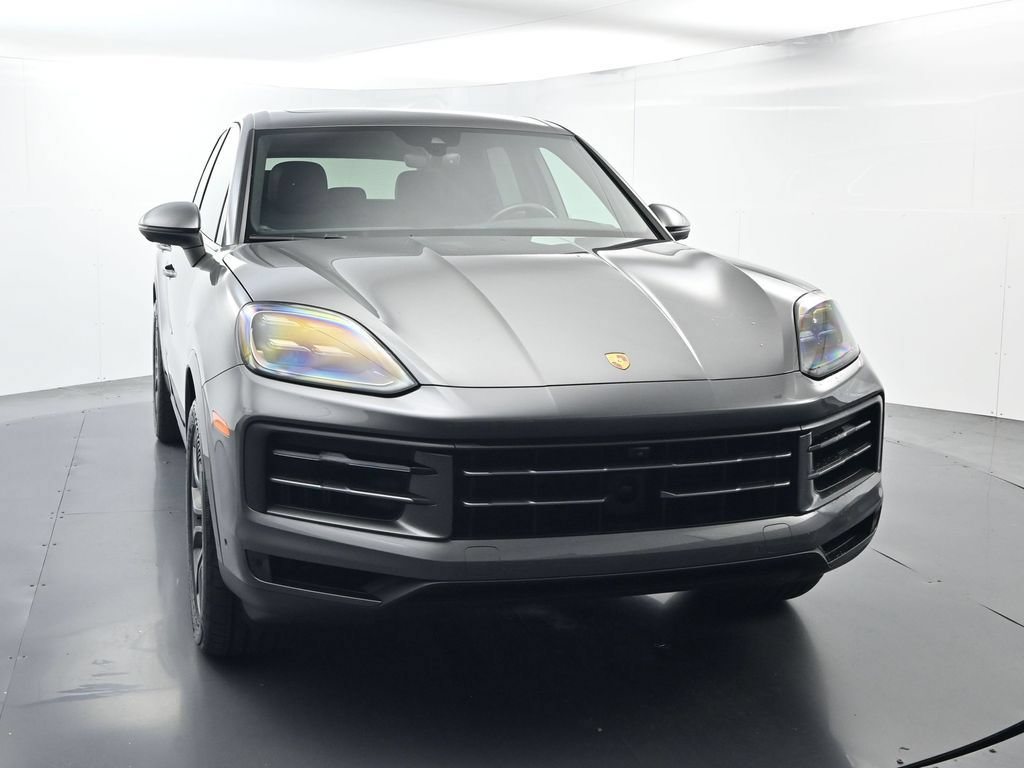Certified 2024 Porsche Cayenne AWD/4WD image 18
