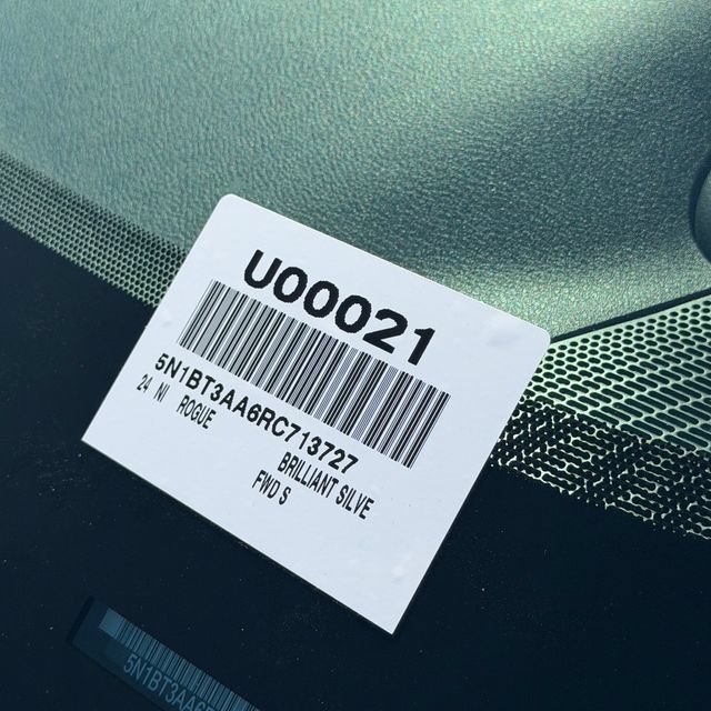 Used 2024 Nissan Rogue S FWD image 29