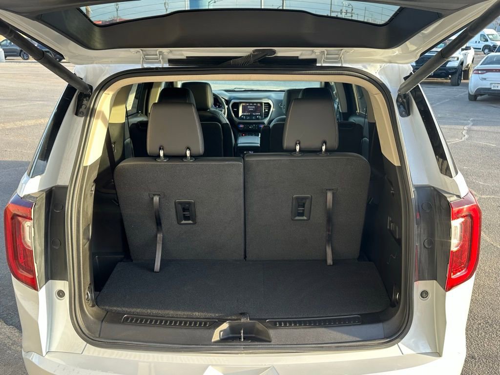 Used 2023 GMC Acadia Denali w/ Denali Ultimate Package image 16