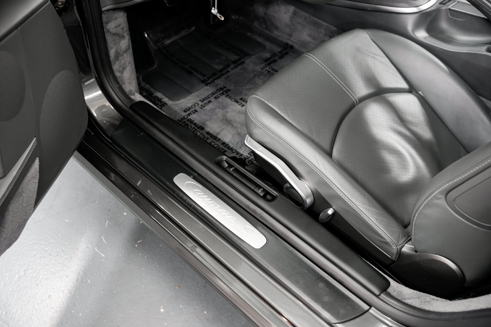 Used 2006 Porsche Cayman S RWD image 19