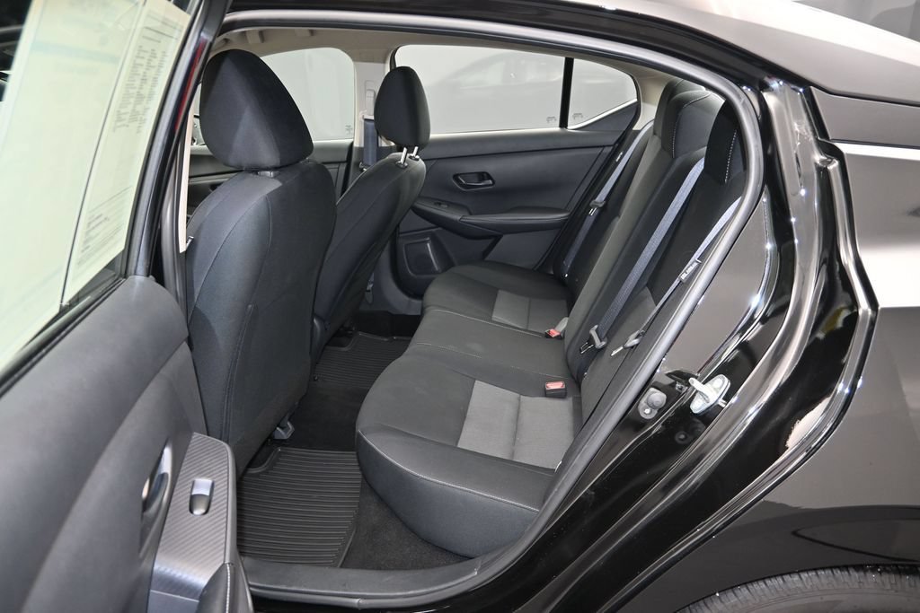 Used 2024 Nissan Sentra SV FWD image 15