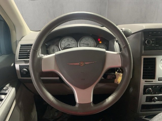 Used 2010 Chrysler Town & Country Touring w/ Heated Seat Group image 11