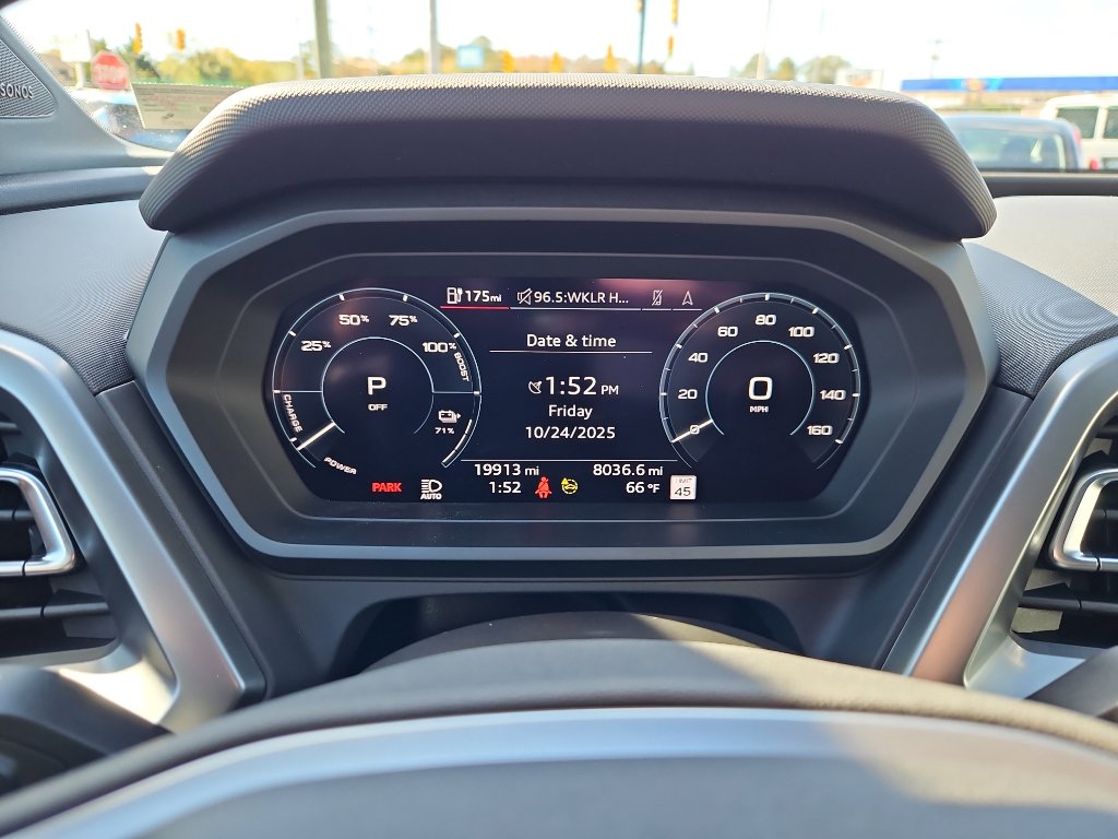 Used 2022 Audi Q4 e-tron Prestige image 11