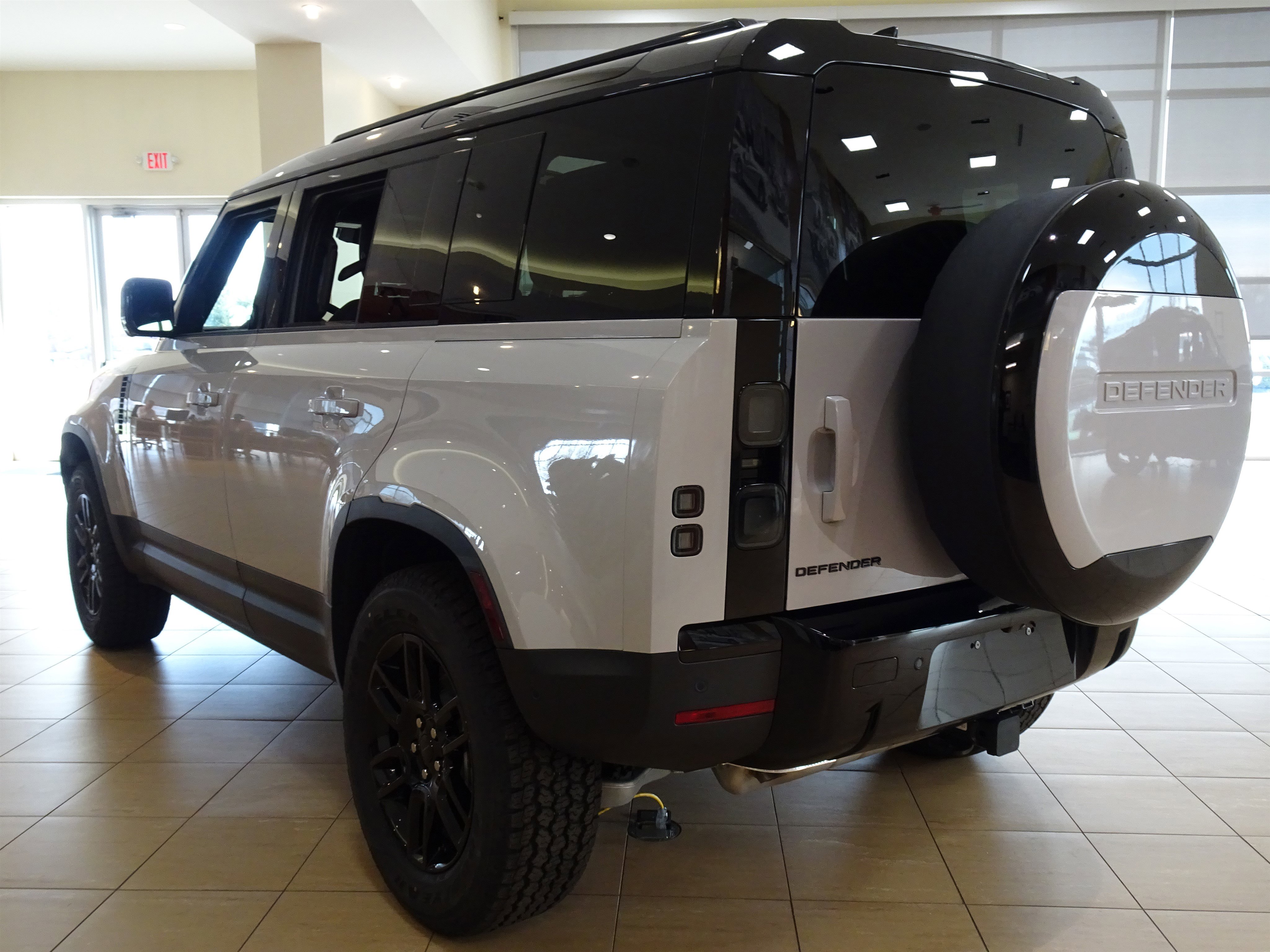 New 2026 Land Rover Defender 110 S image 9