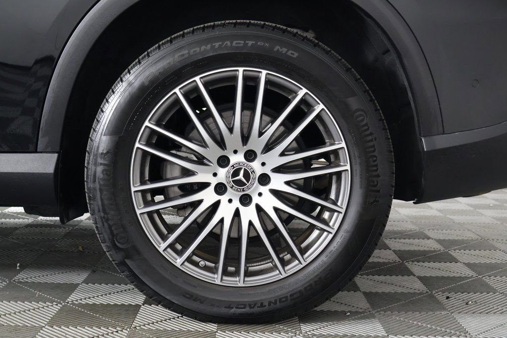 Certified 2025 Mercedes-Benz GLC 300 image 16