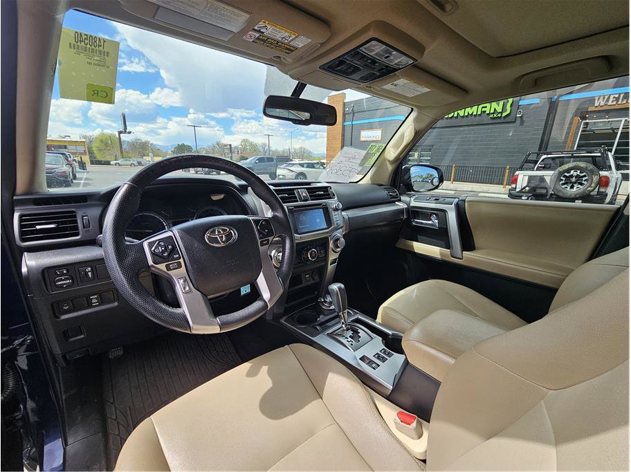 Used 2016 Toyota 4Runner SR5 AWD/4WD image 2