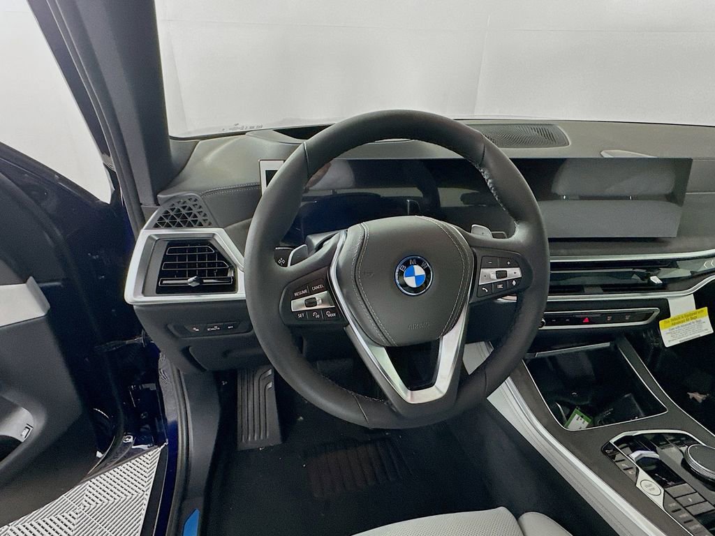 New 2026 BMW X5 xDrive50e w/ Premium Package image 15