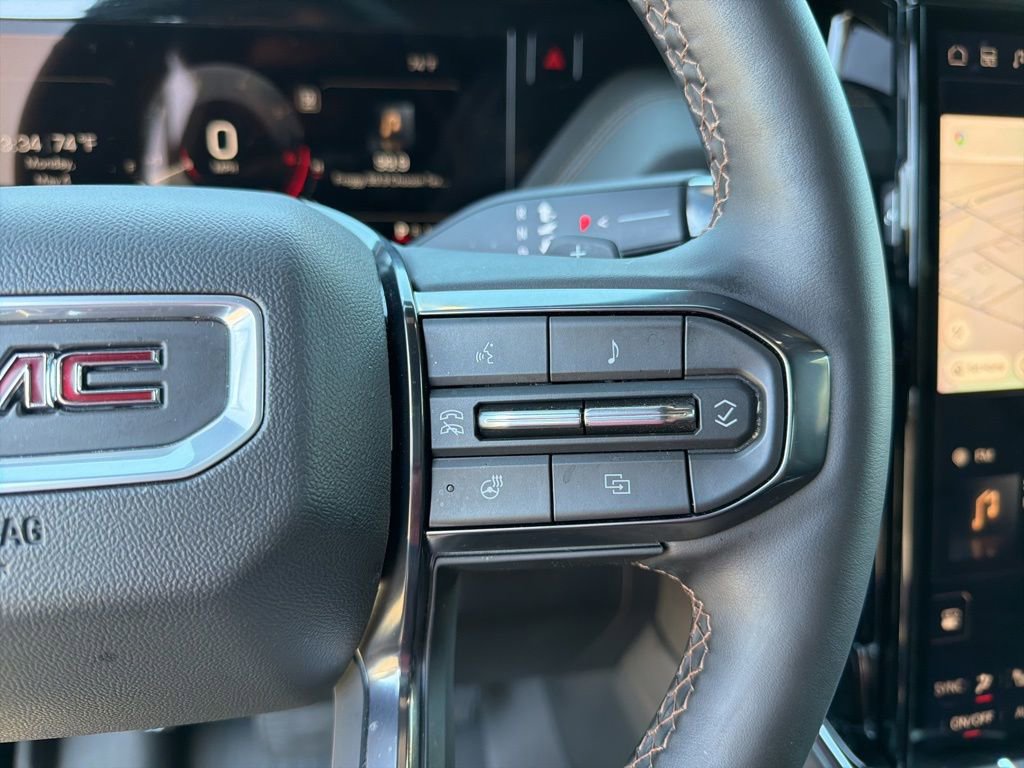 Used 2025 GMC Yukon AT4 w/ AT4 Premium Package AWD/4WD image 17