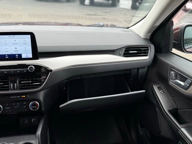 Used 2021 Ford Escape SE image 25