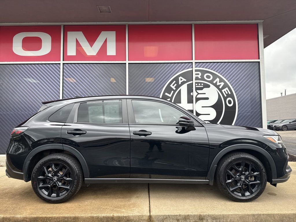 Used 2024 Honda HR-V Sport image 4