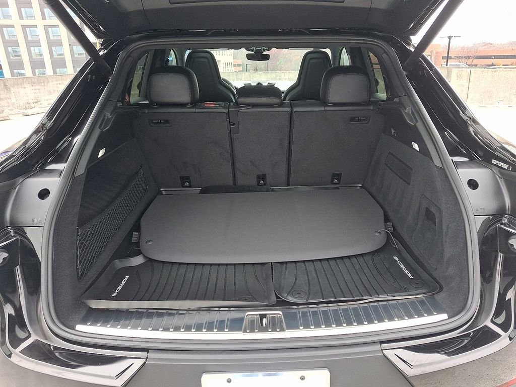 Used 2023 Porsche Cayenne Coupe image 31