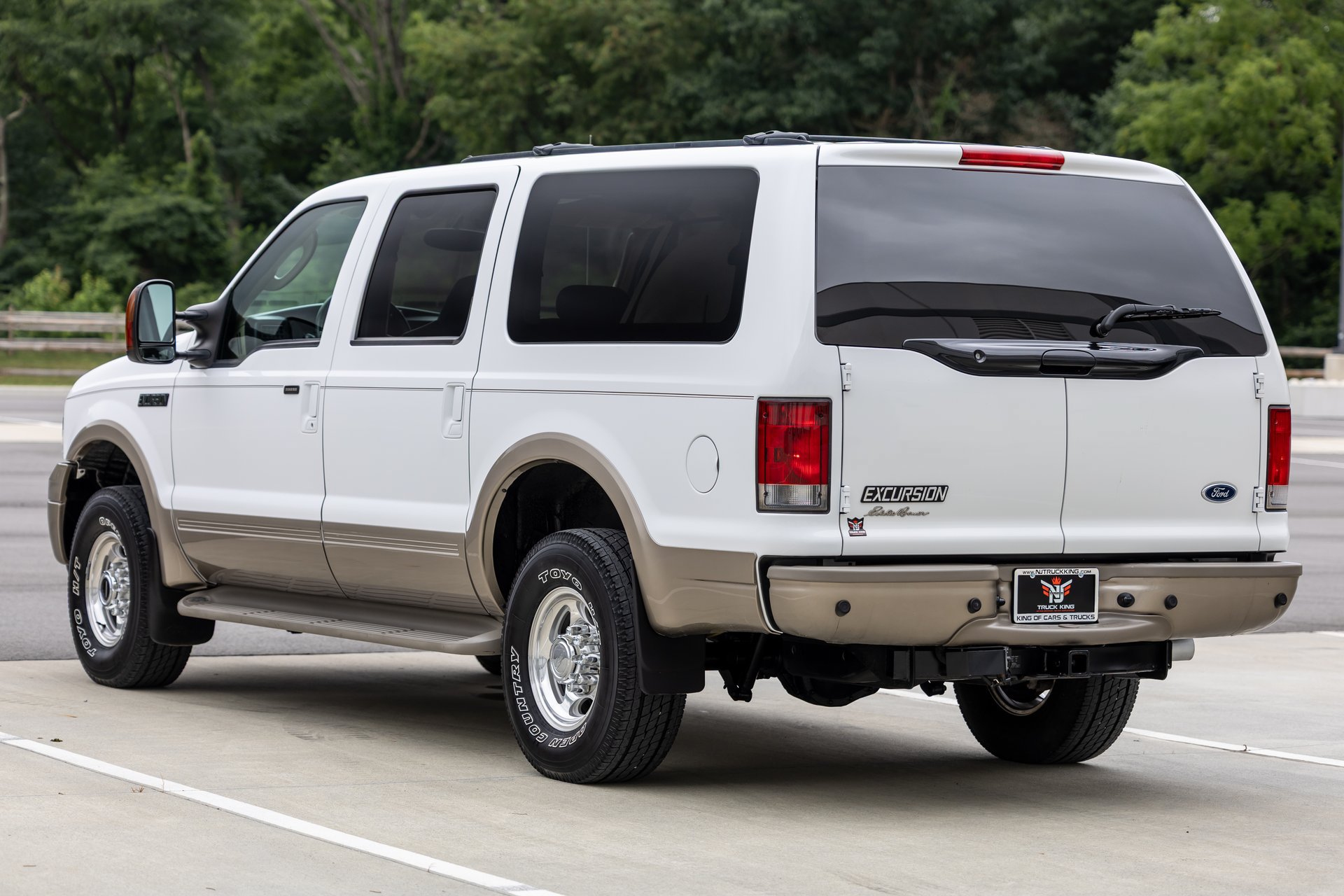 Used 2005 Ford Excursion Eddie Bauer AWD/4WD image 11