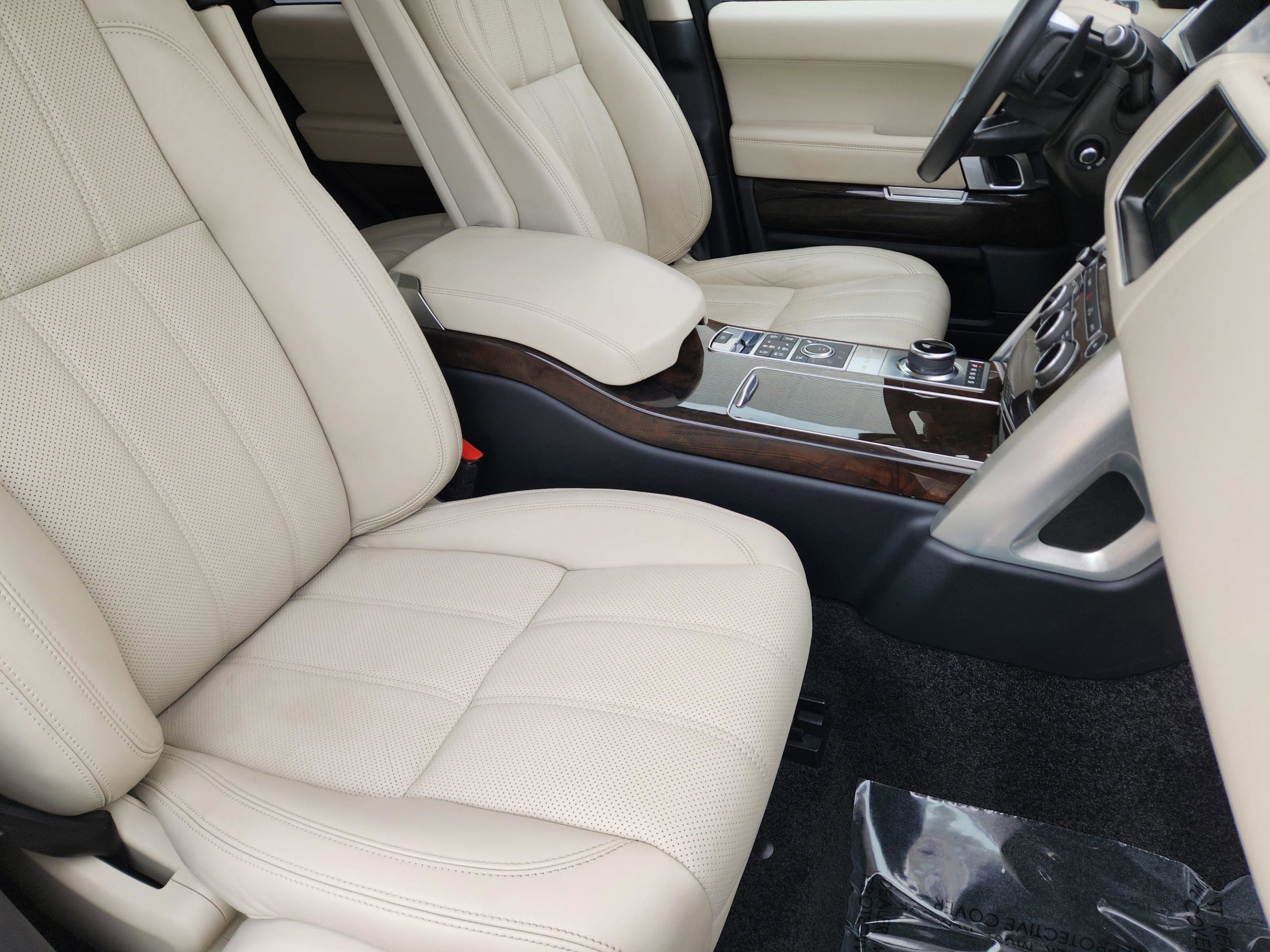 Used 2017 Land Rover Range Rover HSE AWD/4WD image 8