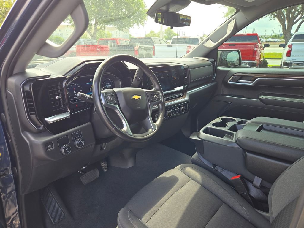 Used 2022 Chevrolet Silverado 1500 LT RWD image 11