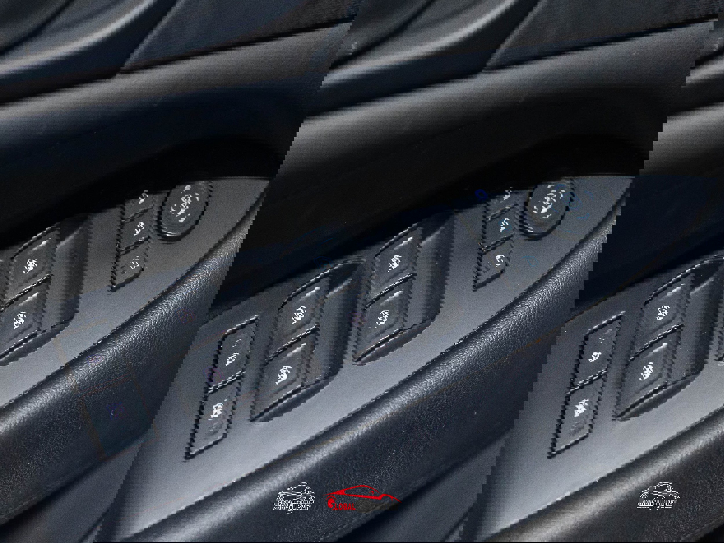 Used 2020 Cadillac Escalade ESV Premium Luxury w/ Escalade Sport Edition image 38