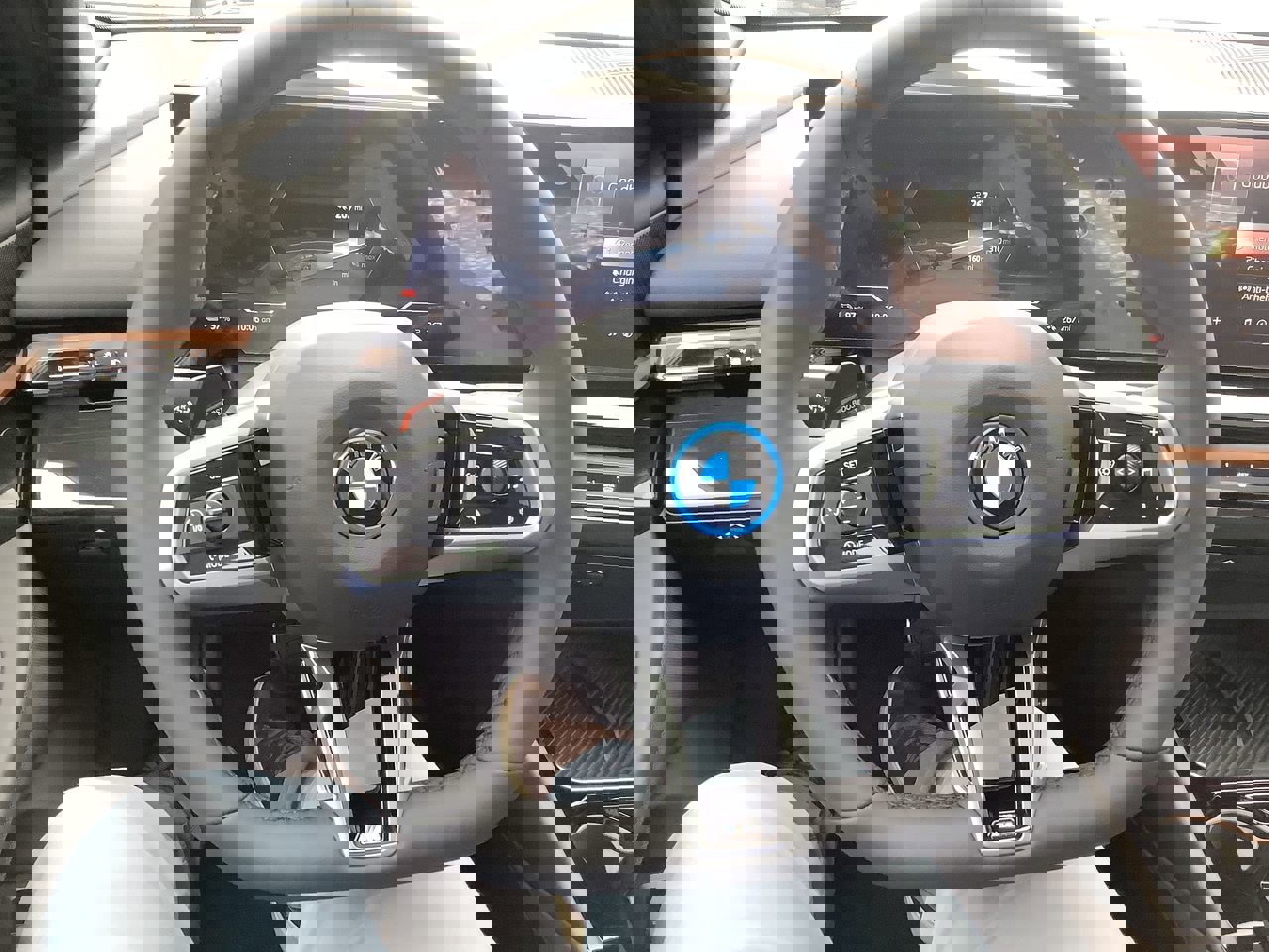 Used 2025 BMW i5 eDrive40i w/ M Sport Package image 21