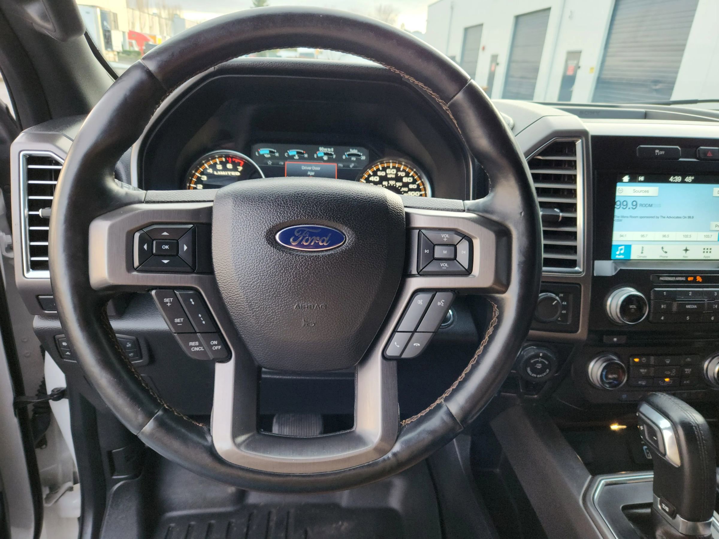 Used 2016 Ford F150 Limited w/ Trailer Tow Package image 9